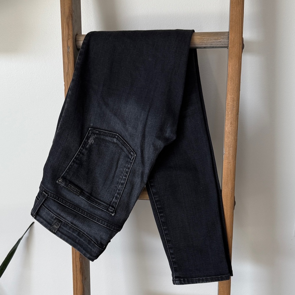 7 For All Mankind Dark Wash Cropped Jeans